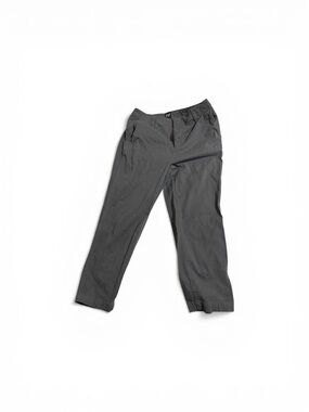 GAP Women’s Gray Capris (M)